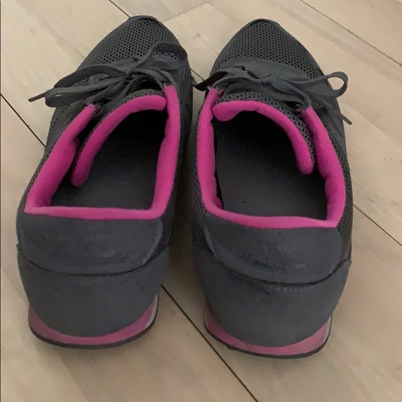 New Balance Sneakers - Picture 2 of 5